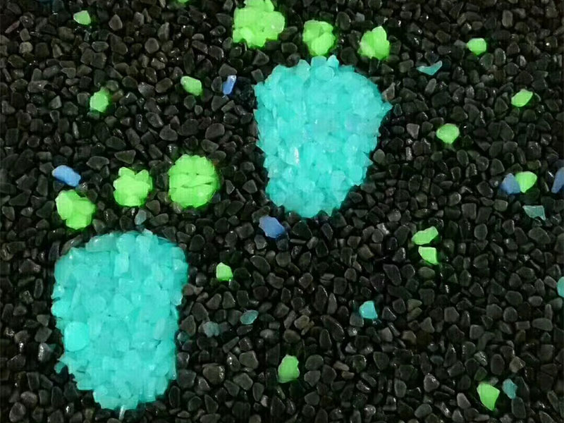 彩色透水膠粘石的特點